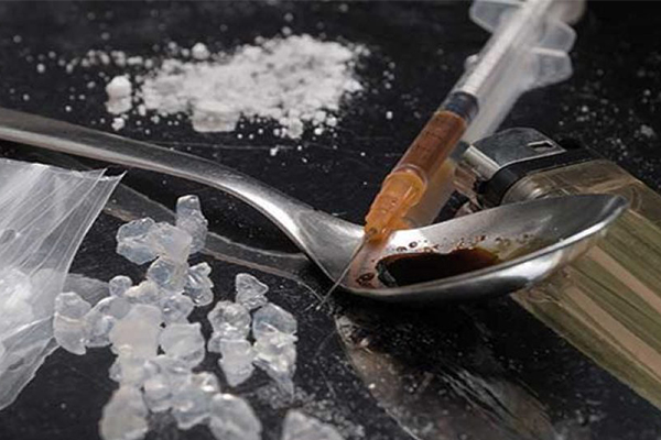 مقایسه اعتیاد به هروئین با دیگر مواد مخدر